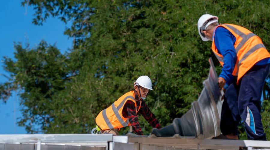 Professional gutter cleaning in Glen Lyn, VA